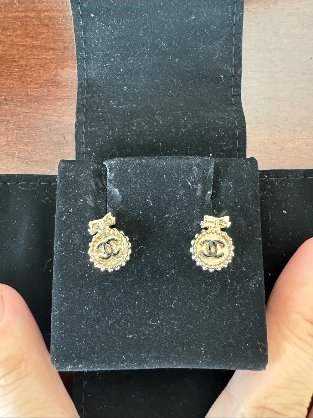Chanel bowkont Gold-Tone CC Logo Drop Stud Earrings - Classic Luxury